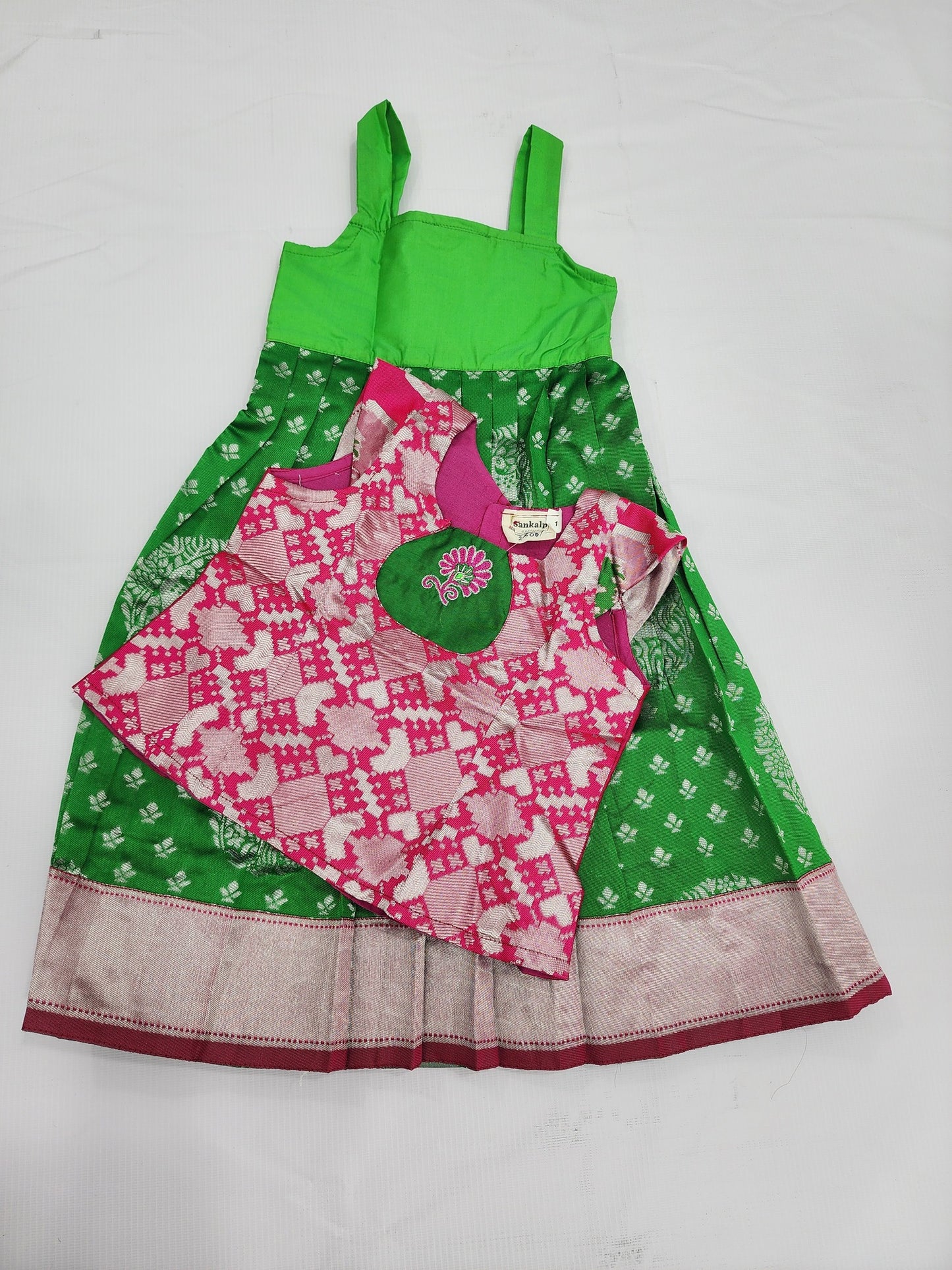 Banaras Lehenga set Green & Pink