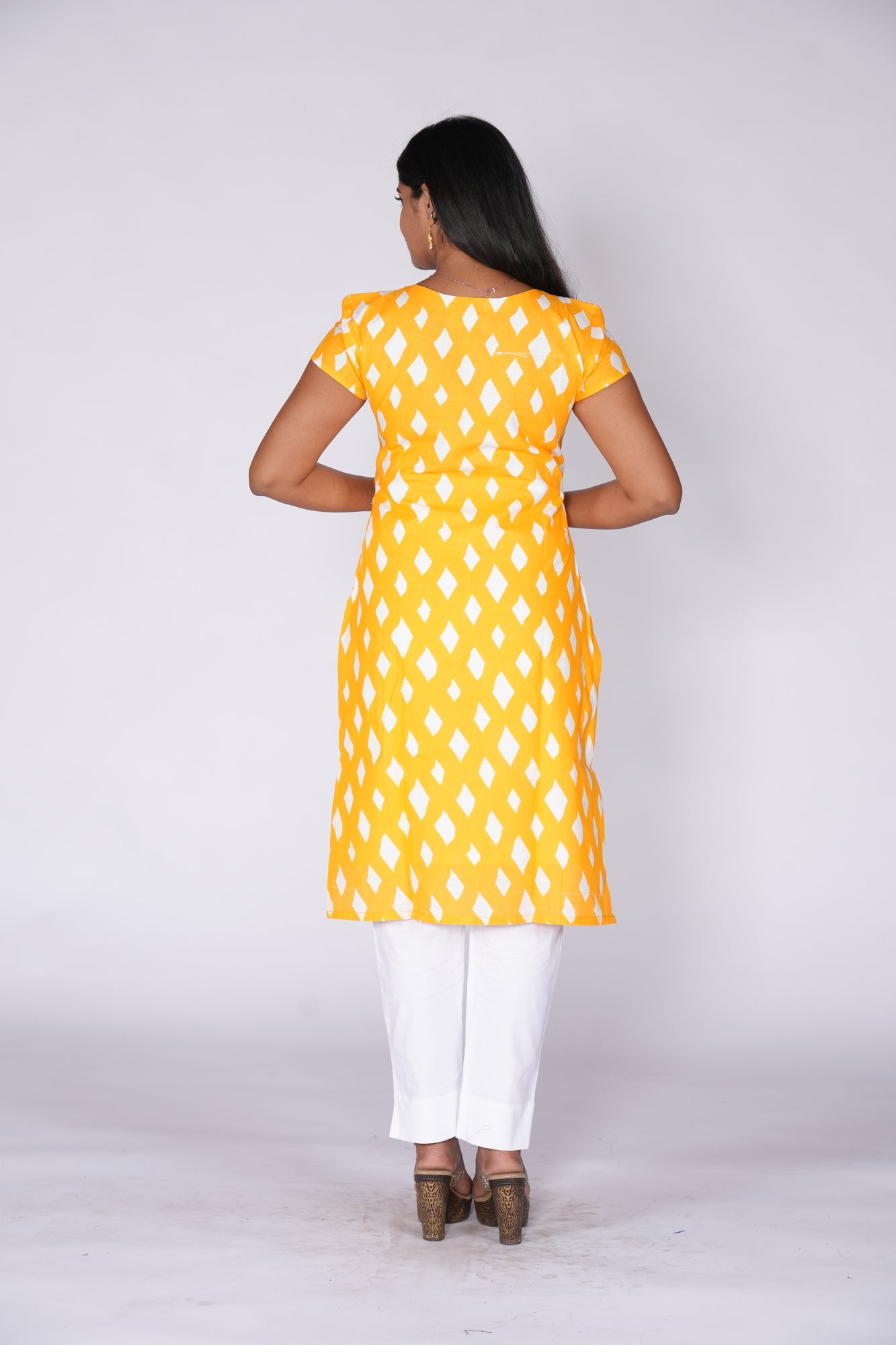Yellow kurti with diamond print