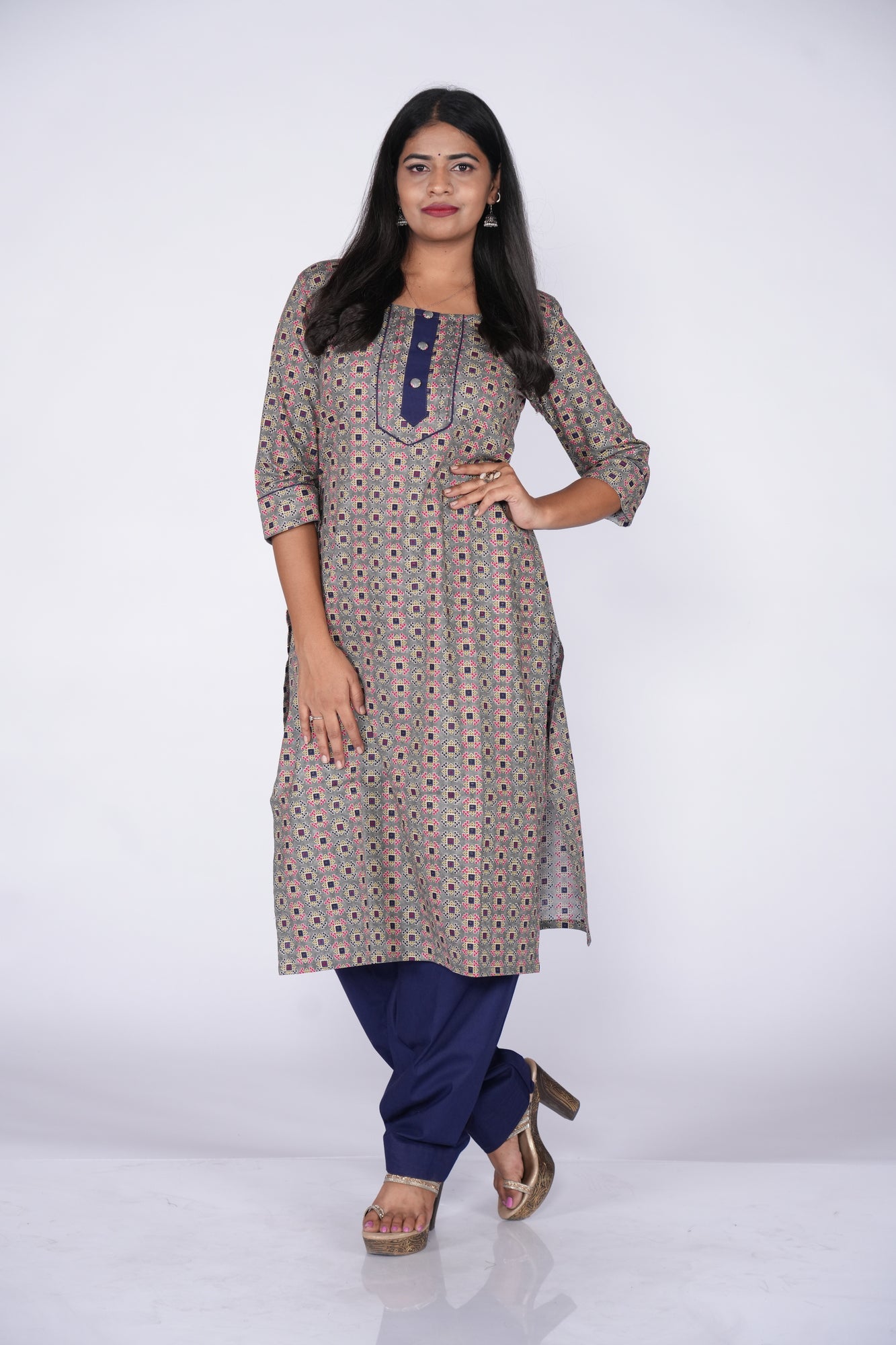 Light & Navyblue Cotton Top