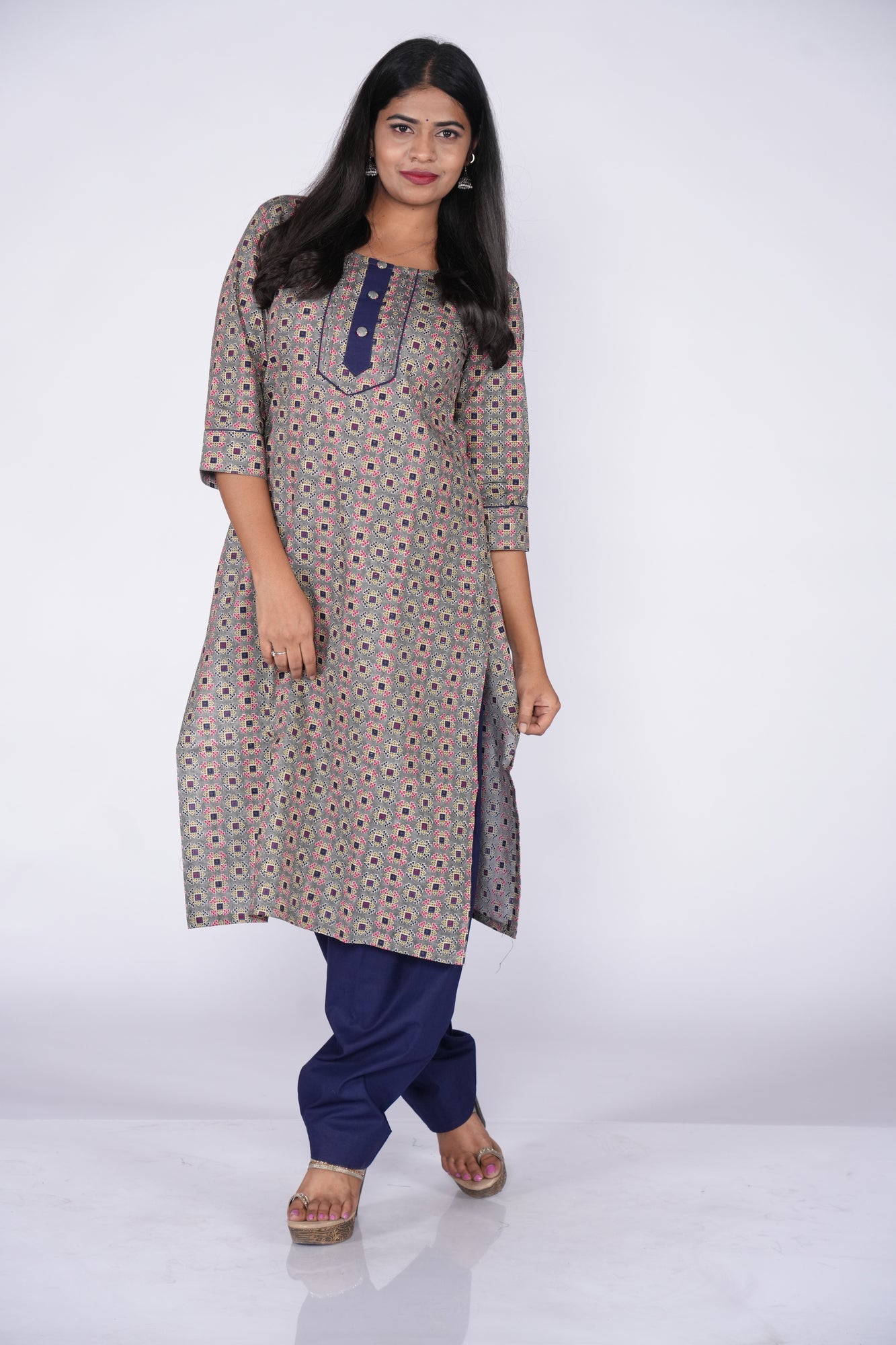Light & Navyblue Cotton Top