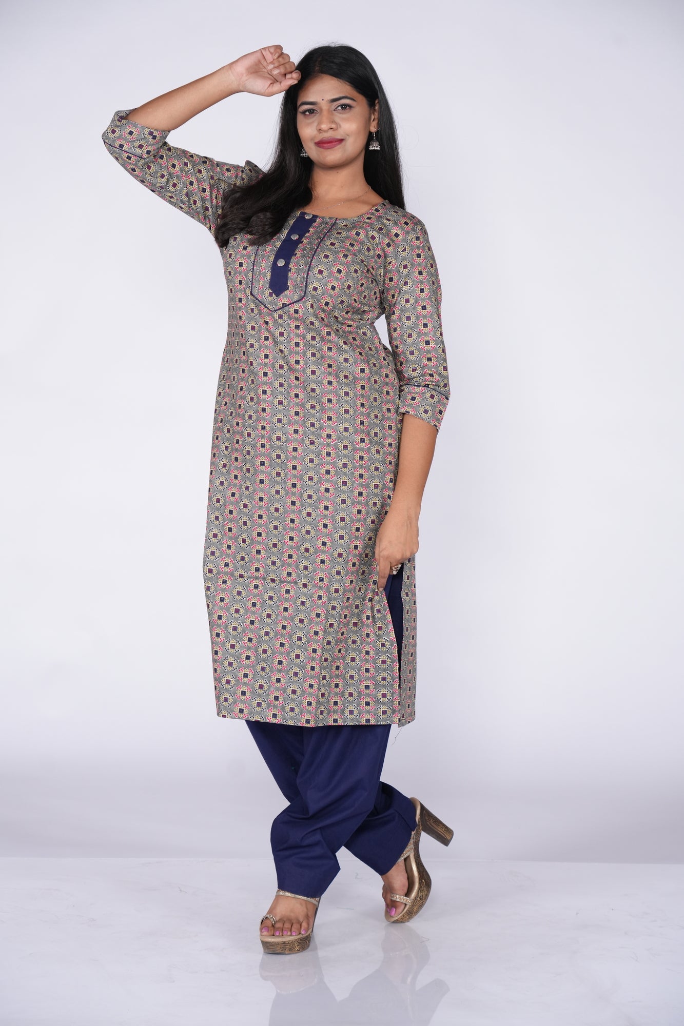 Light & Navyblue Cotton Top