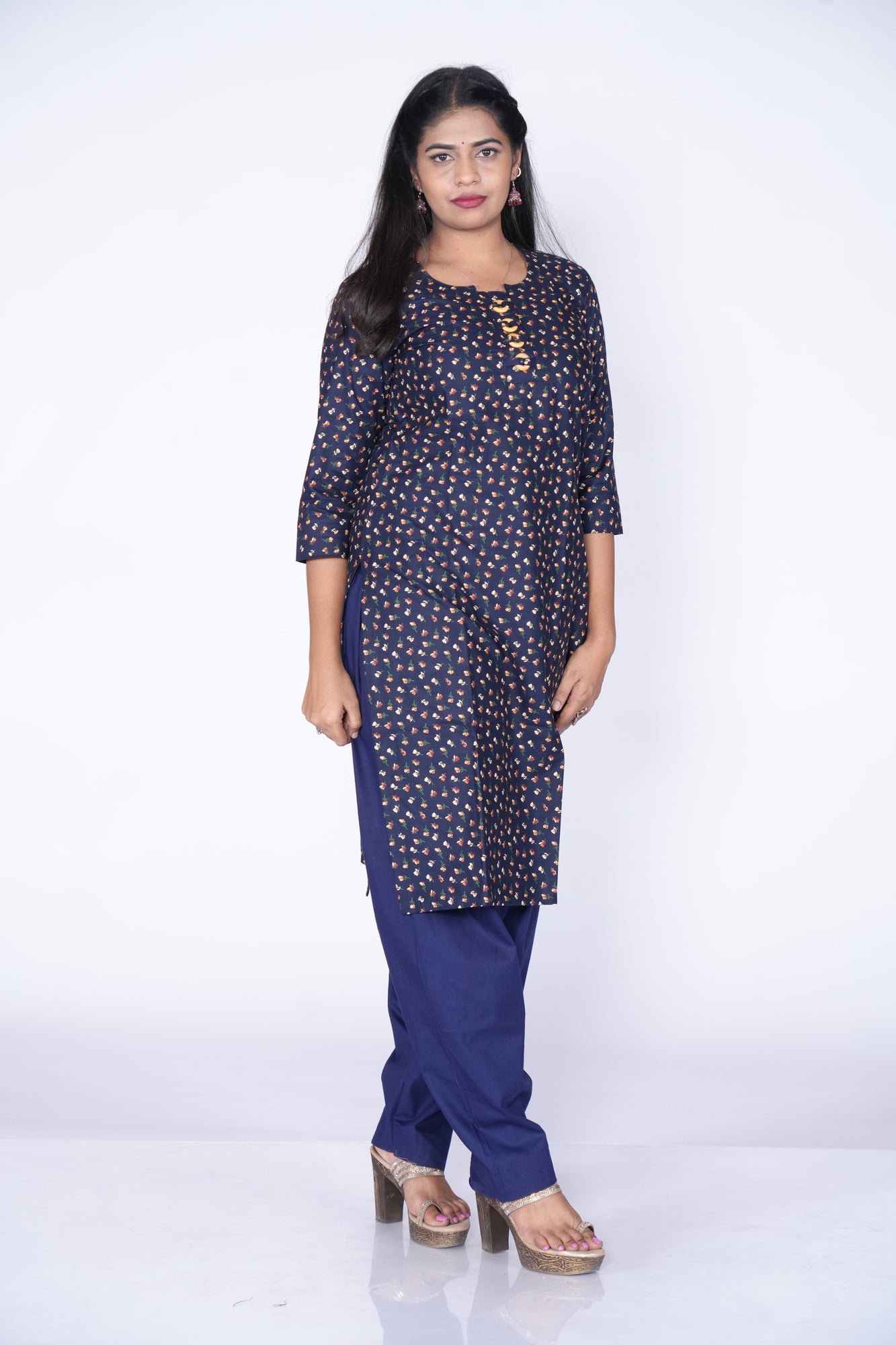 WoodRings Pattern Blue Cotton Kurti