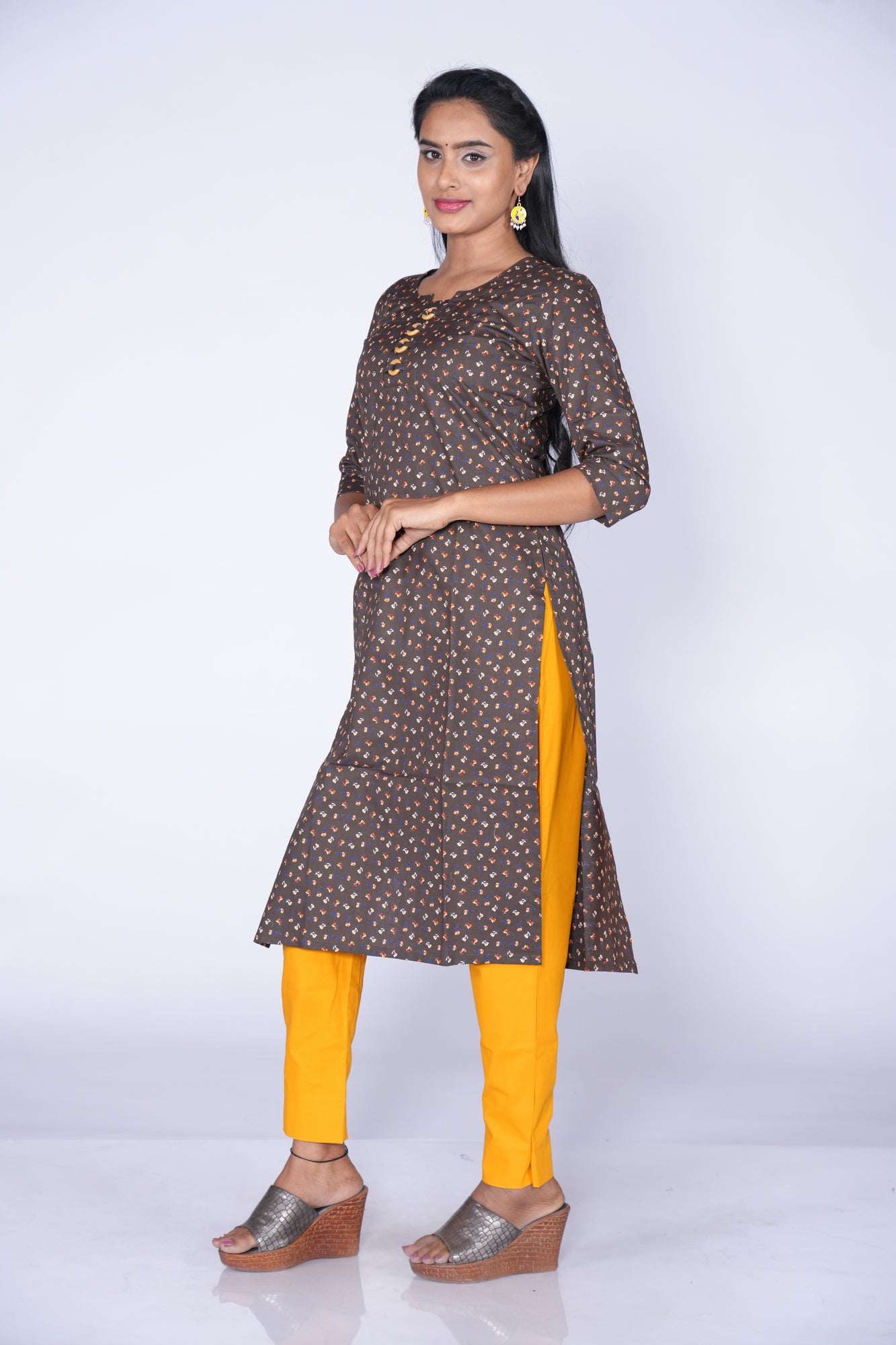 WoodRings Pattern light Green Cotton Kurti
