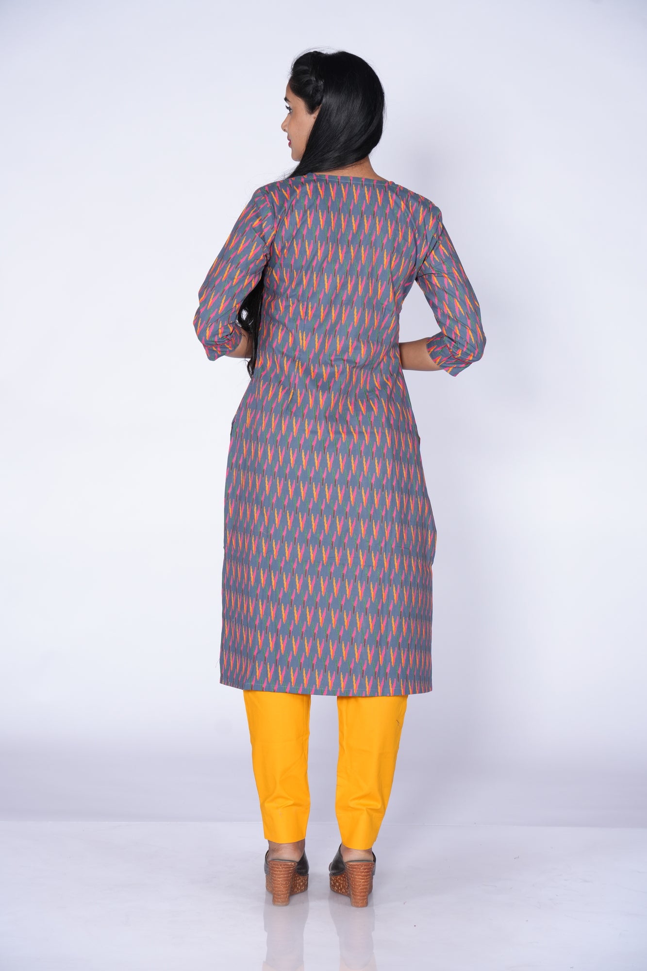 Ikkat prt Grey Peach Cotton Top