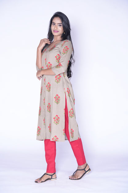 Red Rose Flower Bouquet on Mud Rayon Kurti